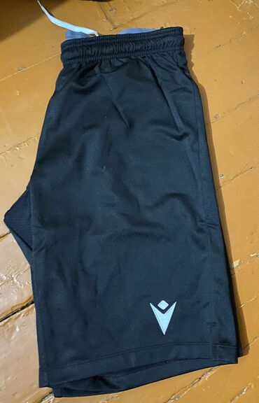 купальник с шортами: Шорты XL (EU 42), цвет - Черный