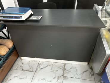 işlənmiş ofis stolu: Ofis masaları