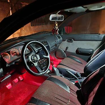 Toyota: Toyota Corolla sedan - Kuzov: 4 qapılı sedan, mavi rəng - Mühərrik — 7