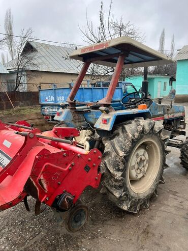 трактор япония: Компактный колесный трактор MITSUBISHI с навесной почвофрезой