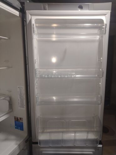 Soyuducular: Xarab 2 qapılı Indesit Soyuducu Satılır, rəng - Boz — 6