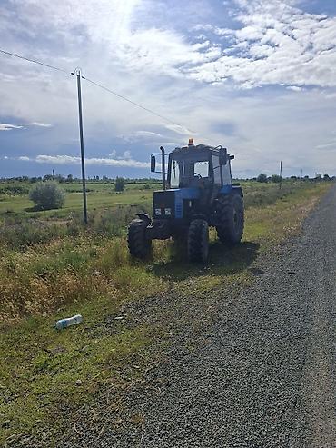 saatlıda sadığ traktor: Belarus 892.2 il 2015 motor karopka ideal kotanla birlikdə 14luk 21000 — 8