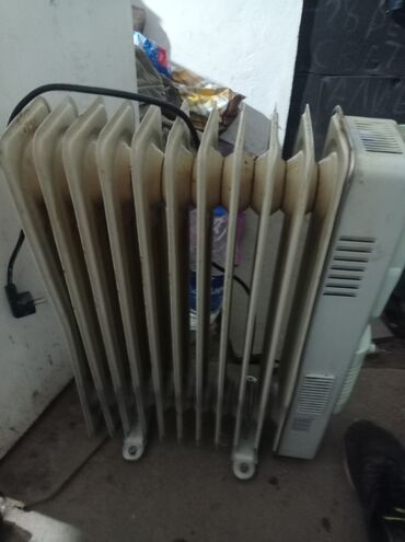 масленный радиатор: Масляный обогреватель Кол-во секций: 10 и более