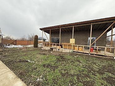 Продажа коттеджей и домов: Продается дом в Таш-Мойноке Большой участок с двумя строениями — — 1