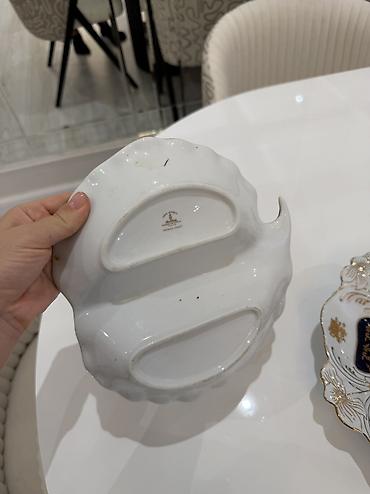 güllü tort: Tort və şiriniyyat qabı, rəng - Ağ, Keramika — 3