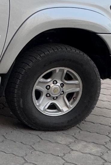 4x114 3: Литые диски Toyota, оригинальные - Диаметр: ориентировочно R16 — 1