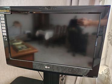 LG LCD TV + şüşə TV stendi - 3 mərtəbəli qara şüşə rəf sistemi - lalafo.az -da LG LCD TV + şüşə TV stendi - 3 mərtəbəli qara şüşə rəf sistemi -