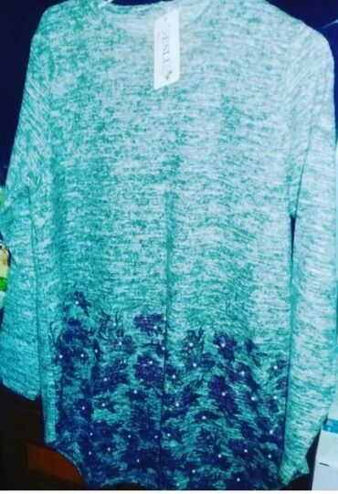 Dəstlər, kostyumlar: Gôy atlas kostyum 120 manata alinib 60 manata satilir. Cemi 1 defe — 27