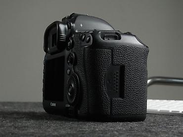 скоро: Canon EOS 5D III   Cостояние очень хорошее. Потёртости есть, но не — 5