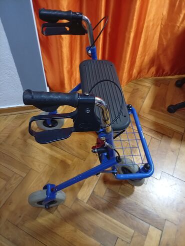 Hodalice, štake, štapovi za hodanje, kolica za hodanje: Hodalica/rolator sa četiri točka i sedištem SKLAPAJUĆA - Stabilan — 10