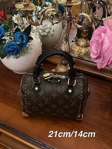 Çantalar: Əl çantası, Louis Vuitton — 8