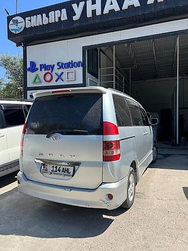 рага авто: Toyota Noah: 2003 г., 2 л, Автомат, Бензин, Вэн/Минивэн — 3