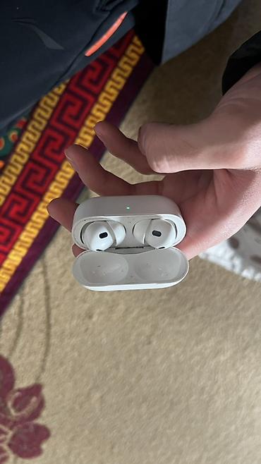 airpods case: Беспроводные наушники-вкладыши, Apple, Б/у — 1