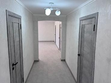 Продажа коттеджей и домов: Дом с большим двором, мощёным декоративной тротуарной плиткой Адрес — 10