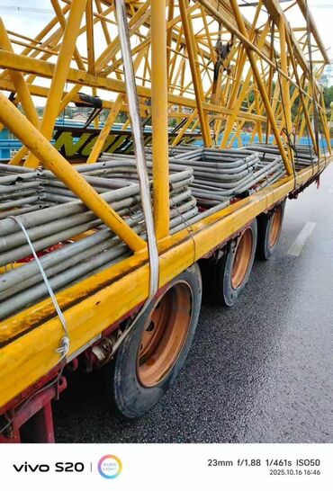 Услуги автовышки, крана: Секции башенного крана (металлоконструкции) - Жёлтые решетчатые — 8