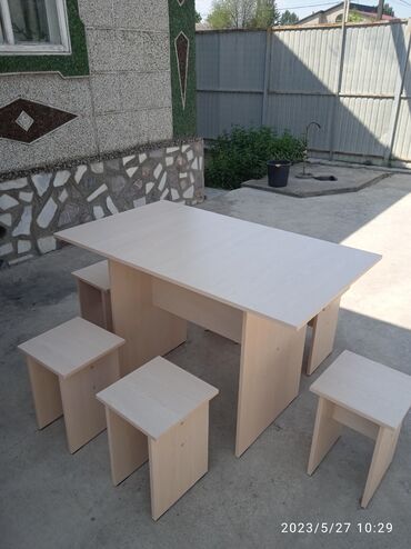 Дом и сад: Кухонный стол со стульями !!