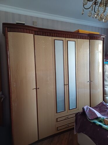 İşlənmiş, Açılan, Düz dolab, Qarderob, paltar dolabı