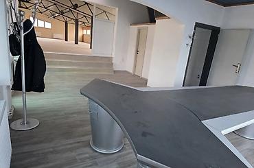 kuce beograd: IZDAJE SE HALA – GORNJA ETAŽA 360m² i PRIZEMLJE 160m² Izdaje se — 3