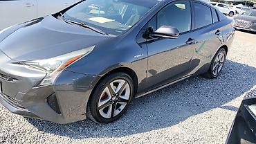 Toyota Prius: 2018 г., 1.8 л, Вариатор, Гибрид, Лифтбек