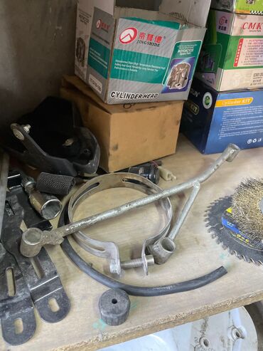 Мотозапчасти и аксессуары: Багажник — 17