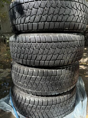 колесо от тачки: Шины 225 / 60 / R 17, Зима, Комплект