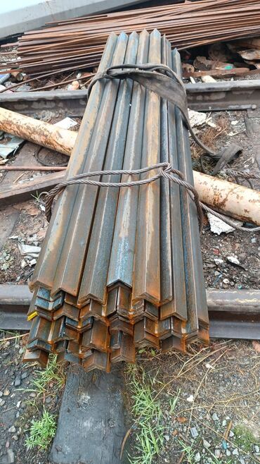 уголок металлический: Металлопрокат, Сталь