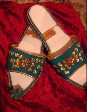 Xodunoklar: PALTAR SATILIR 5 MANATA KALKULYATOR 25 MANATKOSTYUM 20 MANAT UWAG — 14