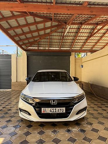 Продажа авто: Honda Accord: 2018 г., 1.5 л, Автомат, Бензин, Седан — 2
