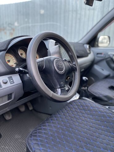 Toyota: Toyota RAV4: 2001 г., 1.8 л, Механика, Бензин, Кроссовер — 14