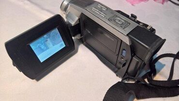 Video kamere: 1. Panasonic NV-GS75 - Camcorder - 540 Kpix - optical zoom: 10 x - — 4