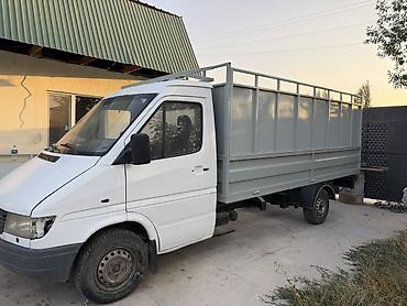 сапок мерс бус: Грузовой фургон на базе микроавтобуса с высоким металлическим — 1
