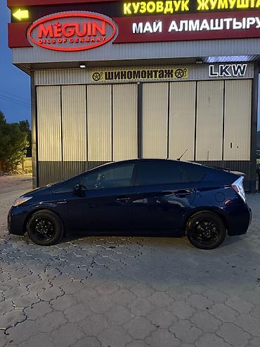 на 211: Toyota Prius: 2015 г., 1.8 л, Автомат, Гибрид, Хэтчбэк — 8