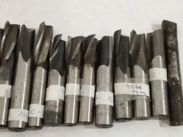 Ostali uređaji: Glodalo 12mm, 13mm, 13,5mm Glodalo sa dimenzijama mm, pogodno za — 13