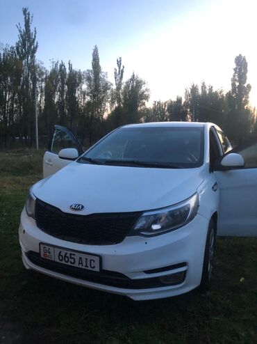 вариянт авто: Kia Rio: 2016 г., 1.4 л, Механика, Бензин, Седан