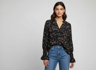 czarne bluzki w czerwone róże: Women's blouse, size S