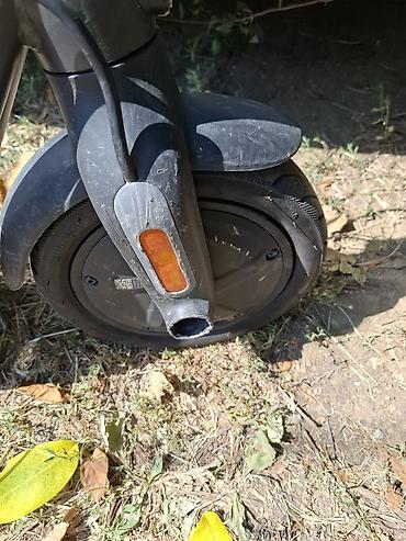 Trotineti, skejtbordovi i hoverbordovi: Električni trotinet Ninebot - Brend/model: Ninebot električni — 4
