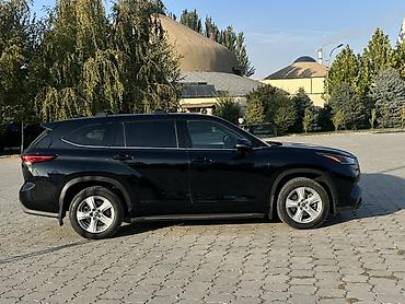 Toyota: Toyota Highlander: 2021 г., 3.5 л, Автомат, Бензин, Кроссовер — 2