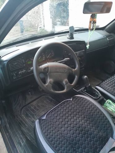 вольво волво: Volkswagen Passat: 1995 г., 1.8 л, Механика, Бензин, Вэн/Минивэн