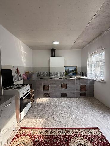 Продажа коттеджей и домов: Продается кирпичный двухэтажный дом с благоустроенным двором и — 5