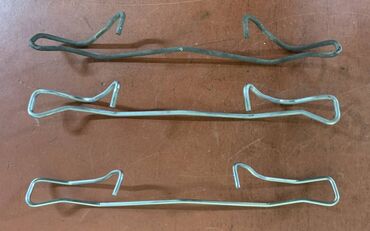 Другие детали ходовой части: Пружина тормозного суппорта На японские авто Новые, в наличии В — 2