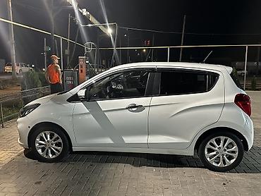 spark 7: Chevrolet Spark: 2018 г., 1 л, Автомат, Бензин, Хэтчбэк — 4