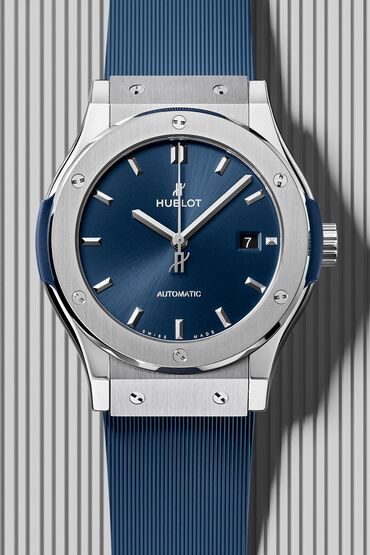 kamerali qol saatlari: Новый, Наручные часы, Hublot, цвет - Черный