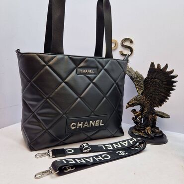 gucci torbe zenske: Elegant purse, Chanel, Material: Leather