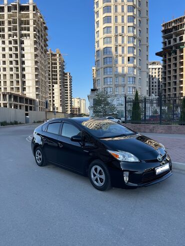 toyota prius 2018: Toyota Prius: 2013 г., 1.8 л, Вариатор, Гибрид, Седан