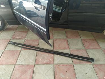 Nəqliyyat: Mercedes Benz W202 köhne madel Cesqa karniz kanti ela vezyetdedi