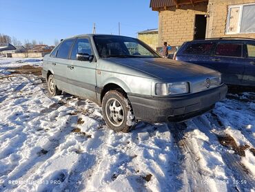 Volkswagen: Volkswagen Passat: 1988 г., 1.8 л, Механика, Бензин, Седан