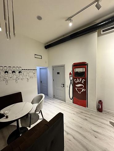 İcarəyə restoran və kafelər: İcarəyə verilir – tam təchiz olunmuş kafe/lounge interyeri və — 10