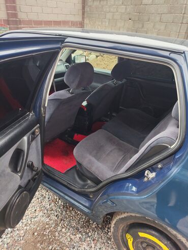 Volkswagen: Volkswagen Vento: 1996 г., 1.8 л, Механика, Бензин, Седан — 16