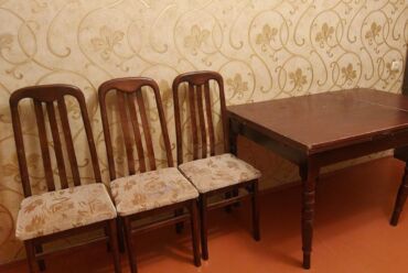 Divanlar: Qonaq otağı üçün, İşlənmiş, Kvadrat masa, 4 stul