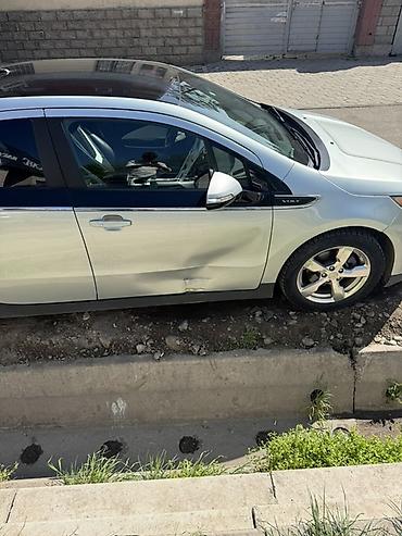 byd e6: Toyota Prius: 2011 г., 1.4 л, Автомат, Электромобиль, Хэтчбэк — 6